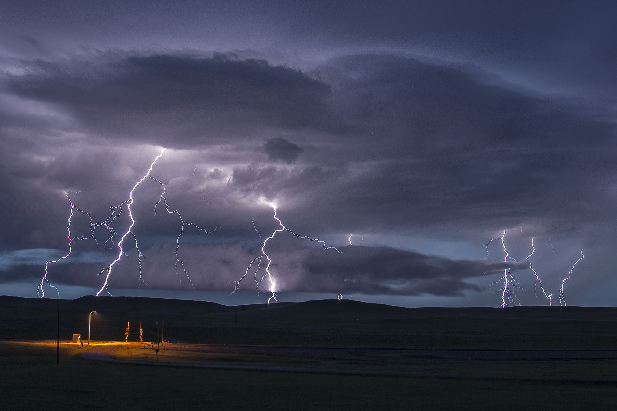 Storm Chaser Risks Life To Take Breathtaking Pictures