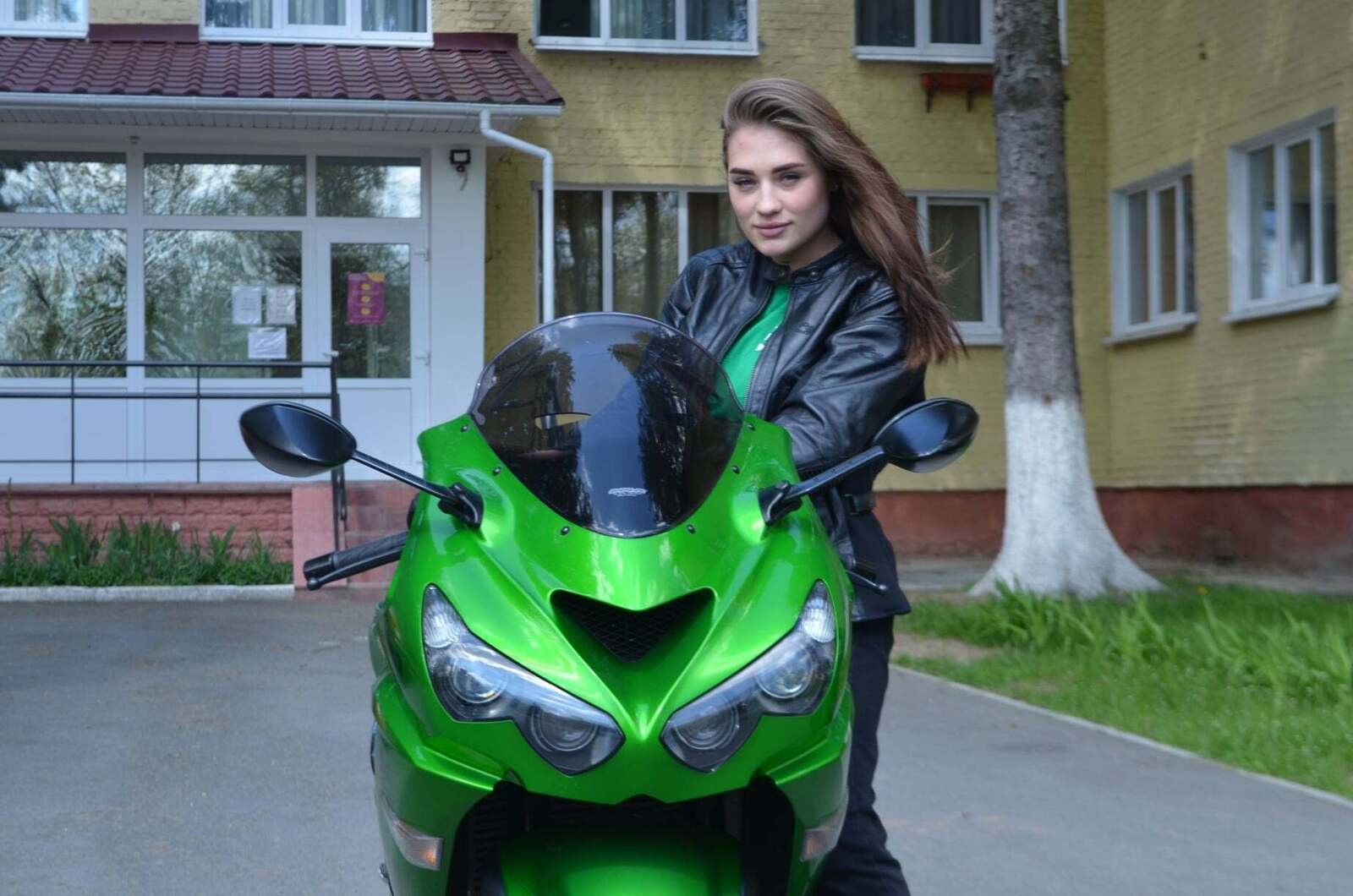 Pasted into Тернополянка у тандемі з англійцем претендує на світовий рекорд «Найбільша швидкість мотоцикла з пасажиром»