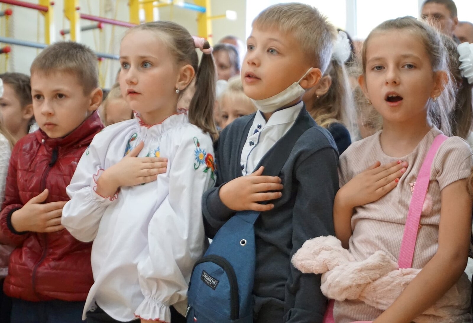 Pasted into Тернопільщина у школі за 32 мільйона гривень навчатимуться 5 першокласників (фоторепортаж)
