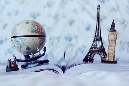 globe_book_travel (1)