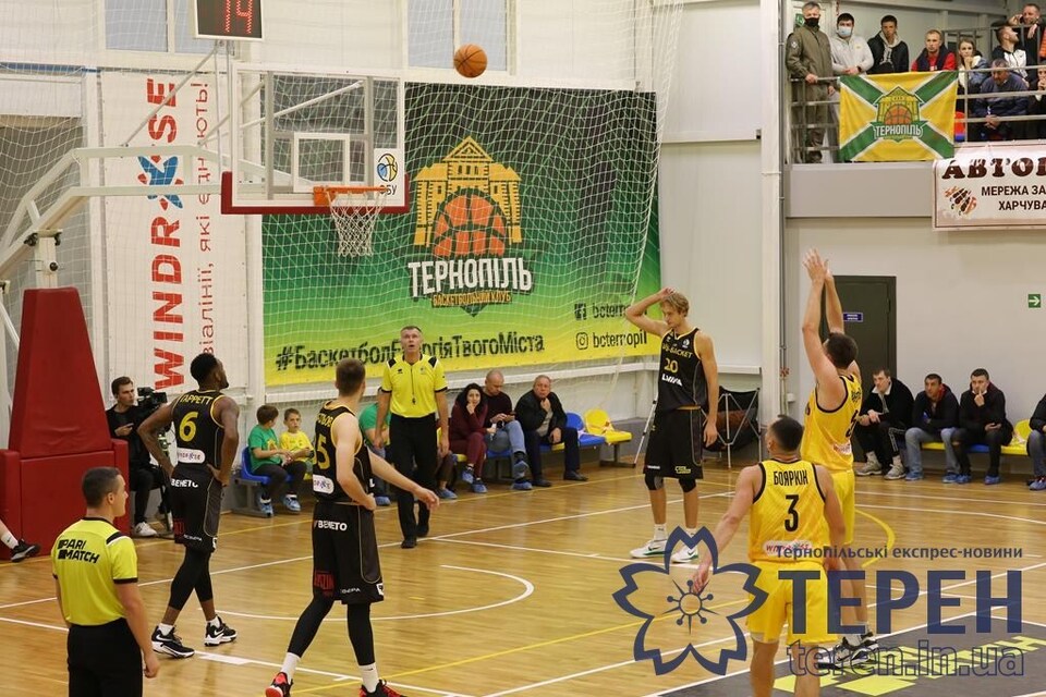 Pasted into Перша гра баскетбольного сезону завершилася поразкою для БК «Тернопіль» (фоторепортаж)