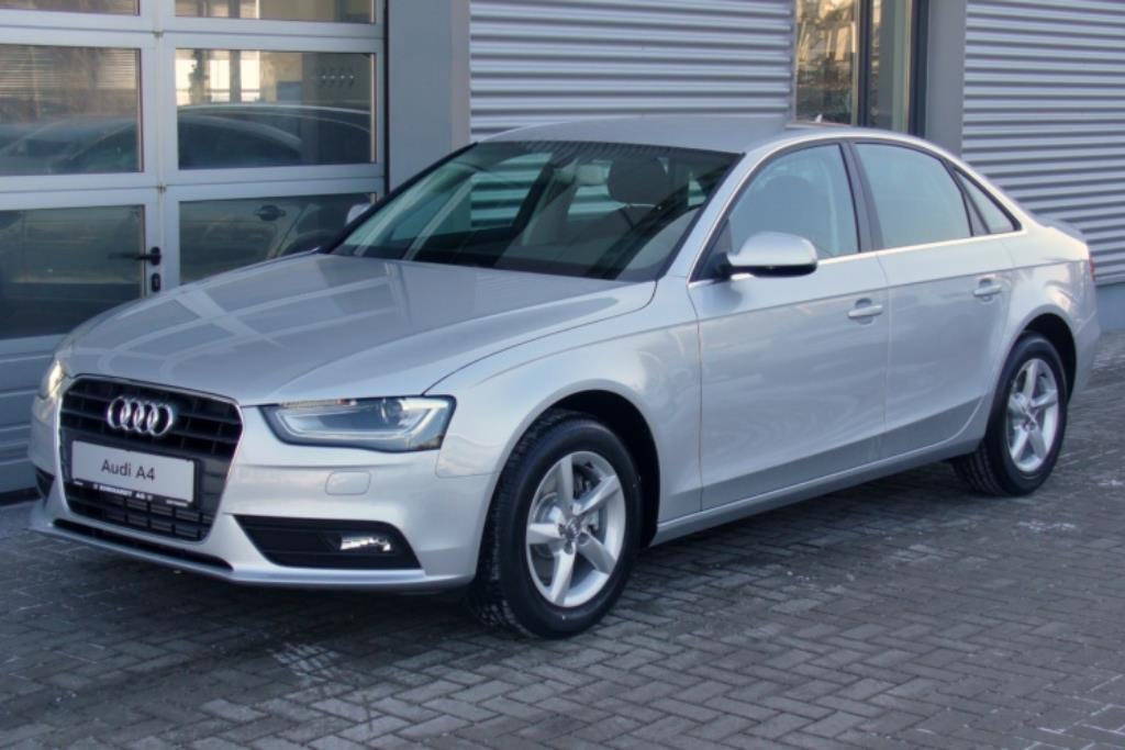 Audi_A4_B8_Facelift_Limousine_Ambiente_1.8_TFSI_multitronic_Eissilber (Copy)