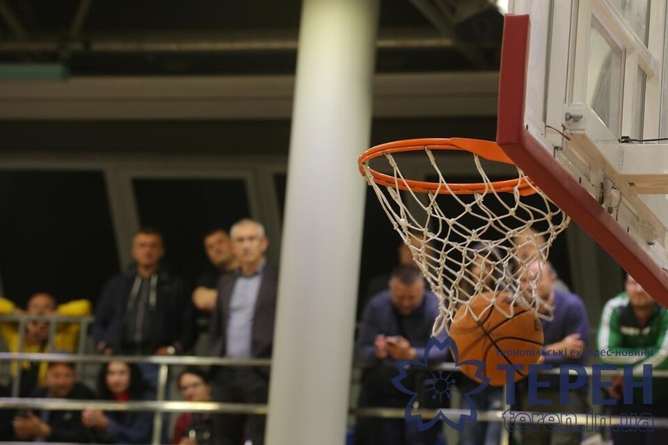 Pasted into Перша гра баскетбольного сезону завершилася поразкою для БК «Тернопіль» (фоторепортаж)
