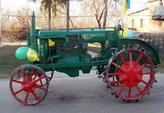 traktor-99805