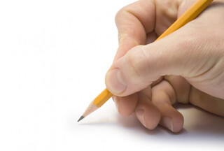 depositphotos_2244848-stock-photo-hand-with-the-pencil